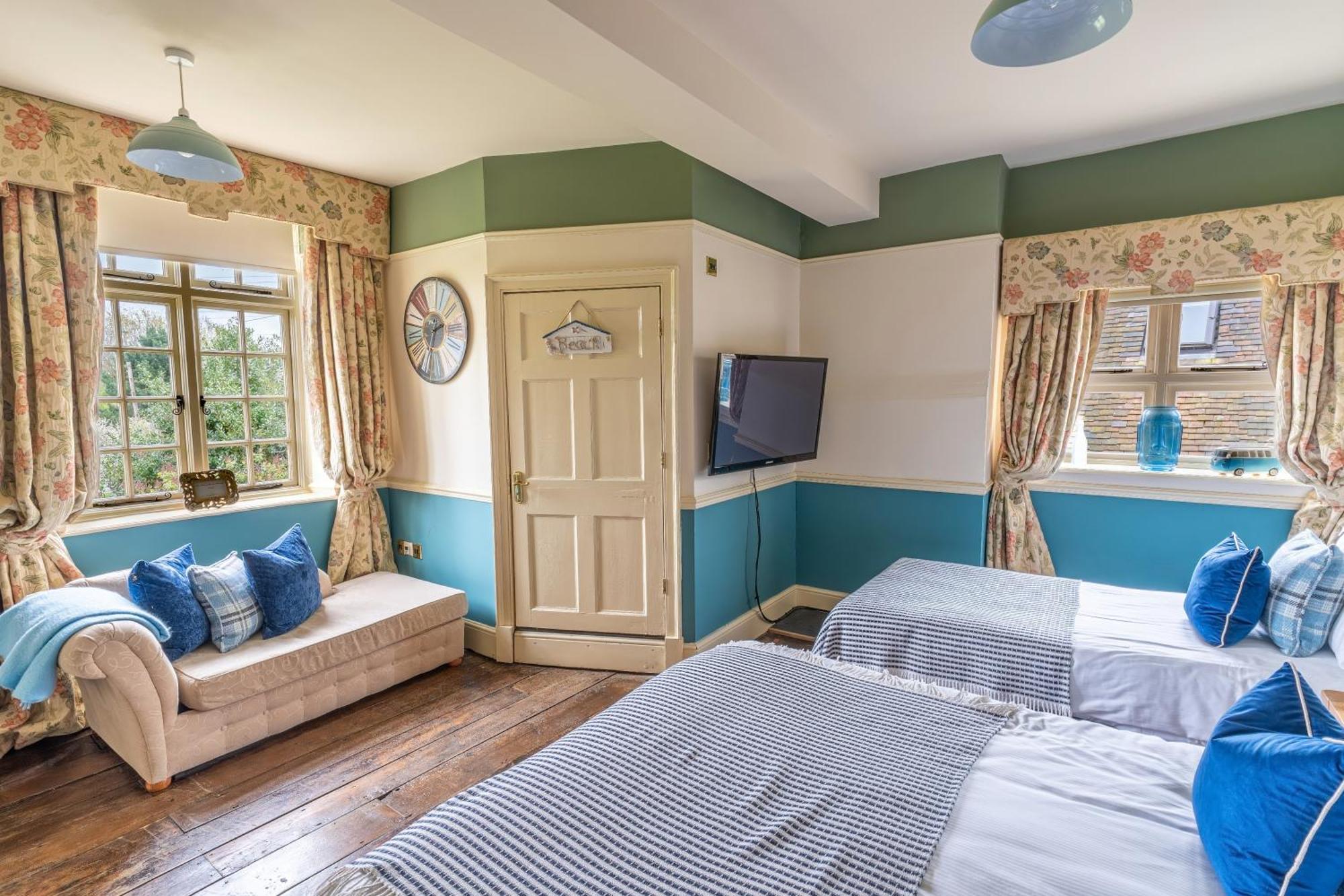 Blackgreaves Farmhouse Bed & Breakfast Lea Marston Exterior photo